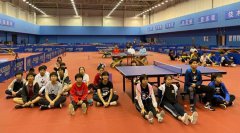 [竞技中心]乒羽运动中心乒乓球队组织运动员观看全锦赛直播